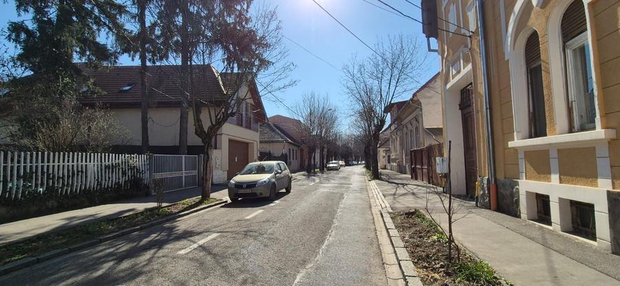 De vanzare teren cu proiect de casa -zona Cetatii
