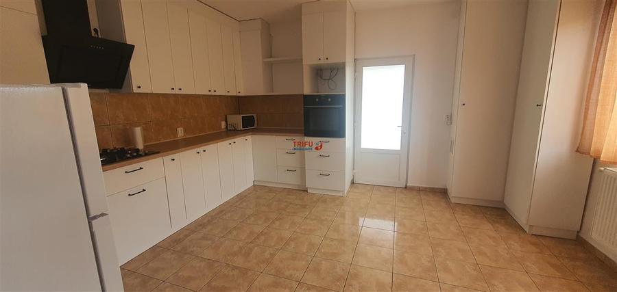 Casă 4 camere cu atelier zona Tolstoi 1200 mp teren