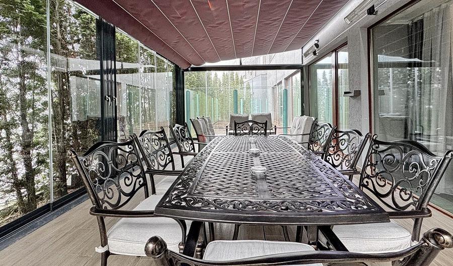 Apartament ce ofera acces catre 2 terase generoase