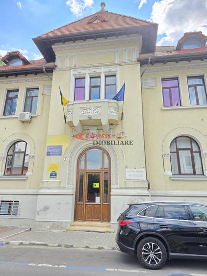 Banu Manta, Barbu Vladoianu, Primaria Sector 1