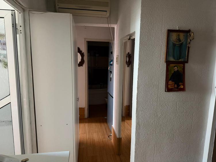 Apartament cu 2 camere  de vânzare, decomandat, zona Km 4-5