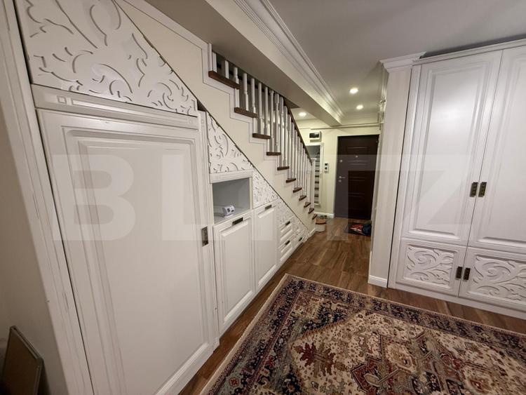 Apartament de lux cu 3 camere, 120 mp, curte privată de 70 mp, zona Palas Mall