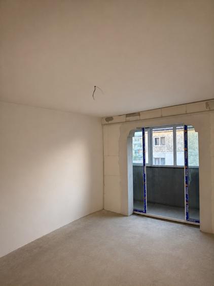 Apartament 2 camere, Bals