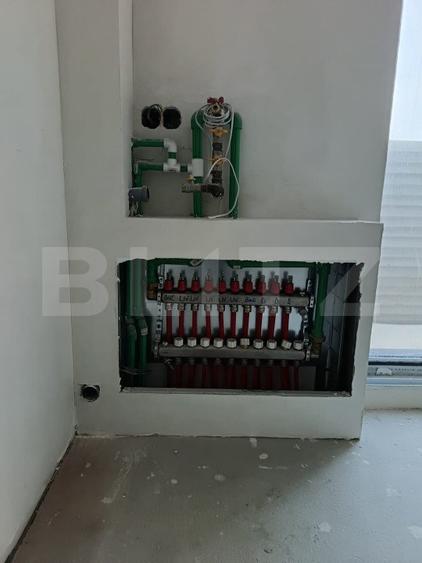 Apartament 3 camere, 75 mp, boxa si loc de parcare incluse in pret, 2024.