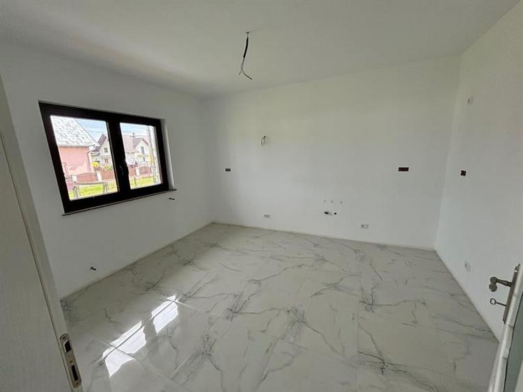 Casă 4 camere, loc. Darmanesti