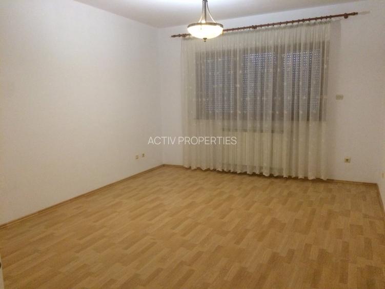 Vand vila Erou Iancu Nicolae,Privighetorilor,Jollie Ville,piscina,garaj 2 masini - 6