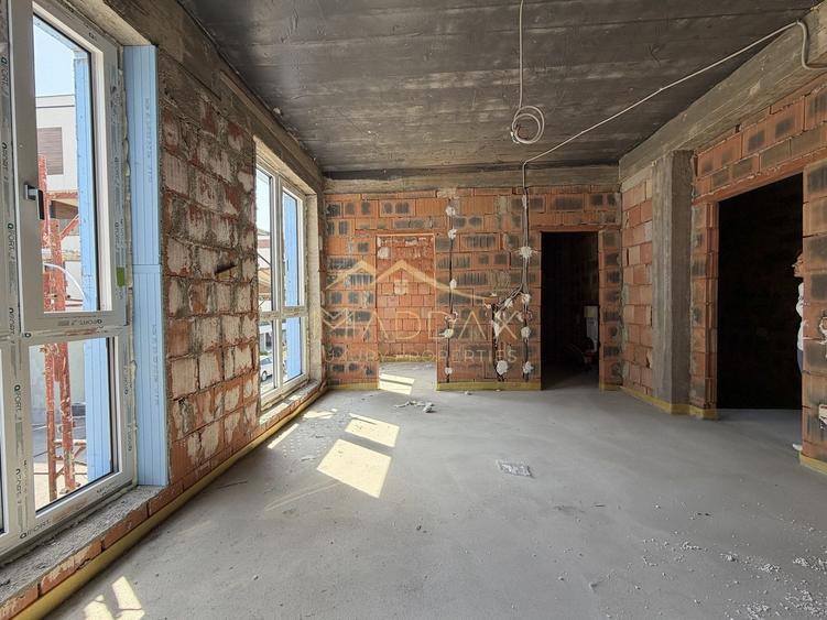 Vila cu 5 camere // P+1E / *203mp* / Chitila - langa Lac