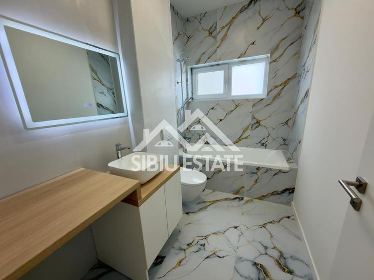 Apartament 2 camere cu balcon de 7.29 mp, aer conditionat