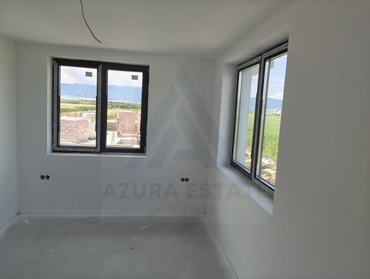 Casa premium 4 camere la alb teren de 310 mp 124 mp utili în Cristian
