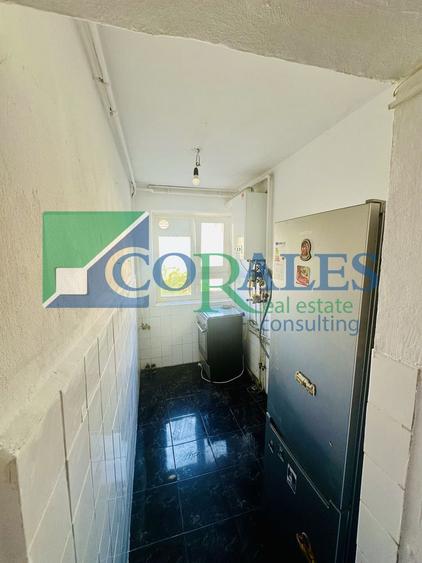 3 camere, Zona Dacia, etaj 3, centrala, 58 mp, AC, 2 balcoane,  bloc anvelopat