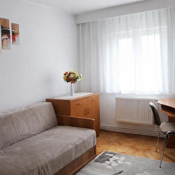 Apartament 4 camere 2 bai 3 balcoane zona Centrala