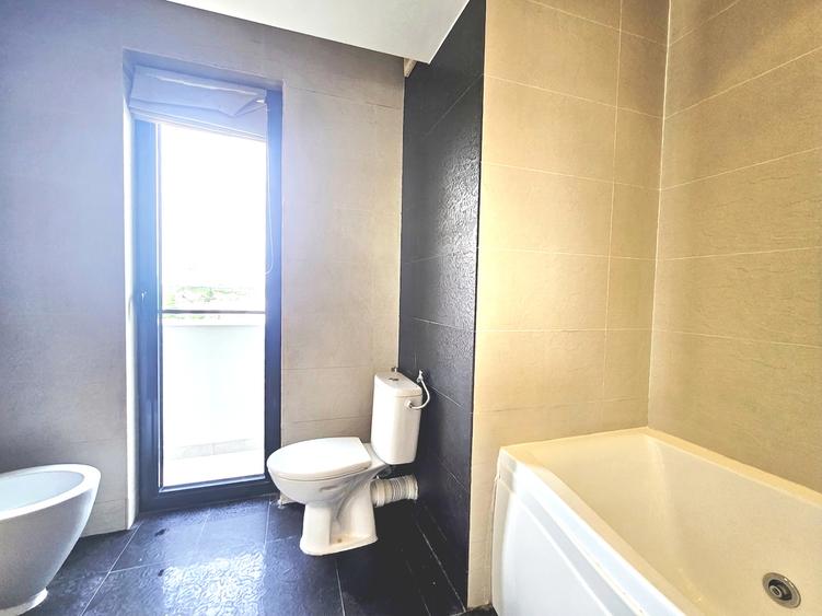 Iancu Nicolae/Bloc Boutique/ 4 camere de vanzare