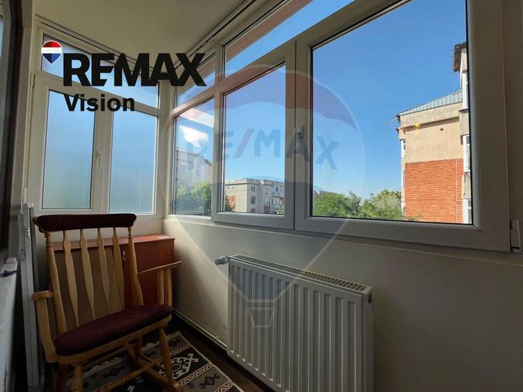 Apartament cu 3 camere de închiriat în zona Brazda lui Novac