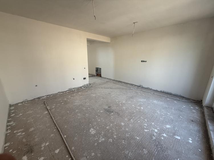 Casa duplex - 170 mp utili - 4 camere - 550 mp teren - zona Tautiului, Floresti!