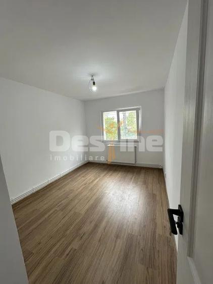 Apartament decomandat- 4 camere* Dacia