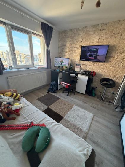 Apartament de vanzare, cu 2 camere, 57 mp, zona Craiovita