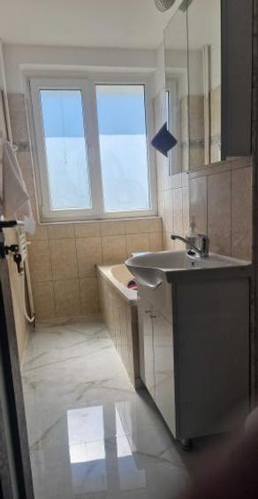 Apartament 3 camere | Unirii | PRIMA INCHIRIERE | Metrou in fata blocului | Ac