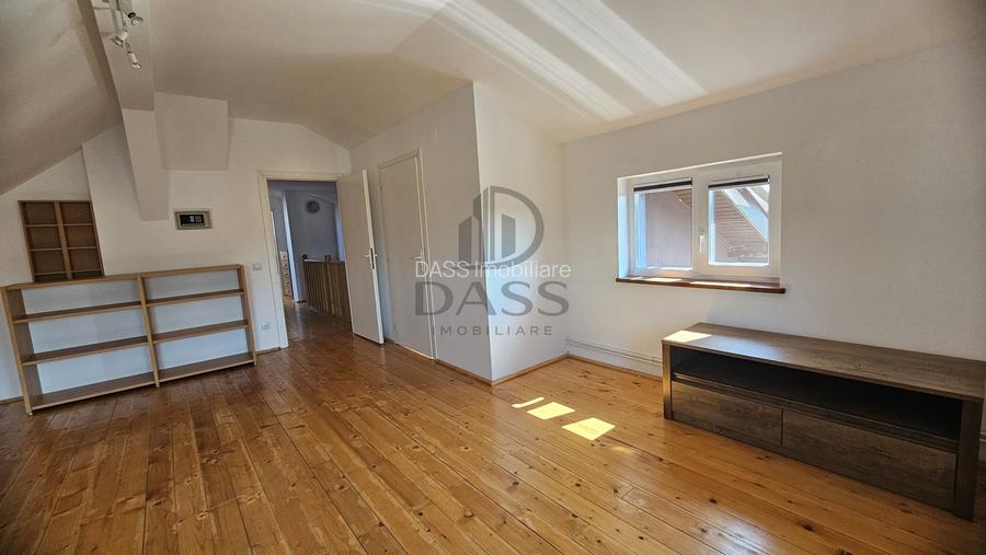 Apartament de inchiriat 6 camere 179 mp Etaj 2 + mansardă - 25