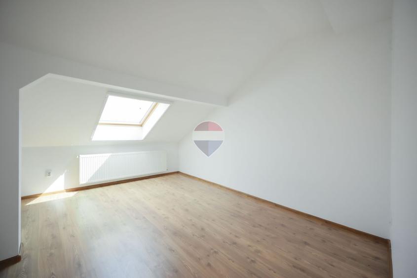 Apartament la mansardă – peste 140 mp utili | 3 dormitoare | Nufărul