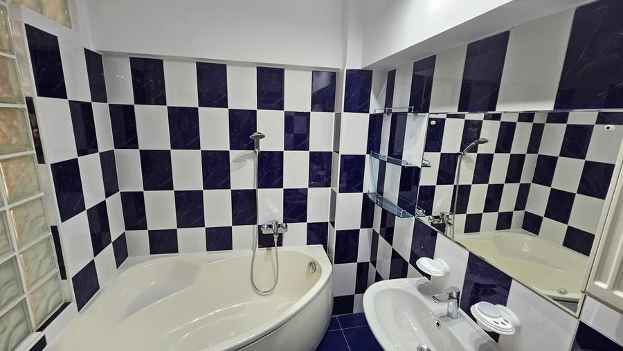 Apartament 3 camere modificat din 4 zona Tineretului-Sincai