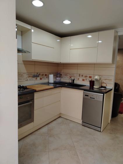 Apartament 3 camere 72mp Bradet-finisat mobilat utilat 98.500eur neg