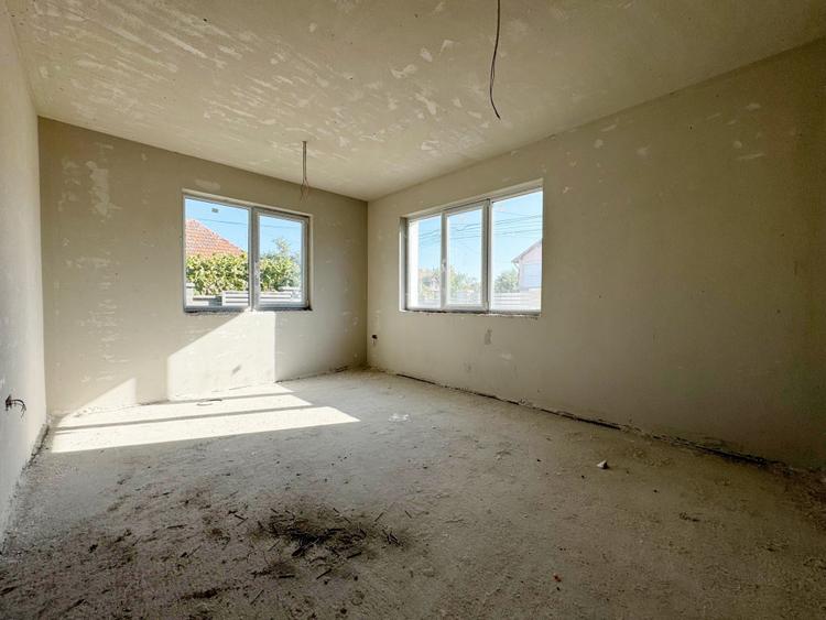 Duplex 4 camere, 110 mp utili, 200mp teren - Giroc