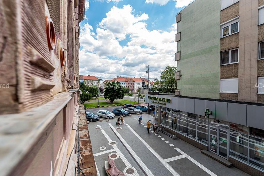 Apartament ultracentral cu 3 camere plus un bonus Comision 0 - 3