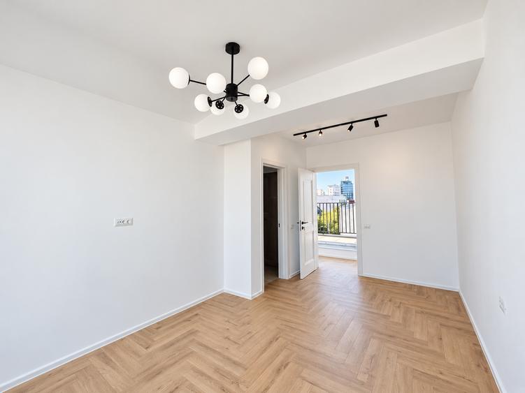 Apartament spectaculos cu 3 camere și terasă panoramică de 41 mp – zona Eminescu