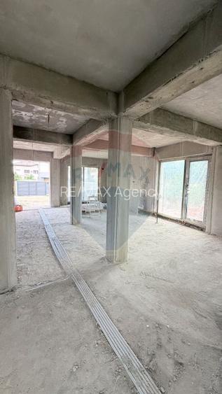 Casă / Vilă noua, arhitectura moderna, cu 4 camere de vânzare - 25