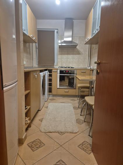 Apartament 3 cam: Drumul Taberei-Str Sibiu- cu loc de parcare