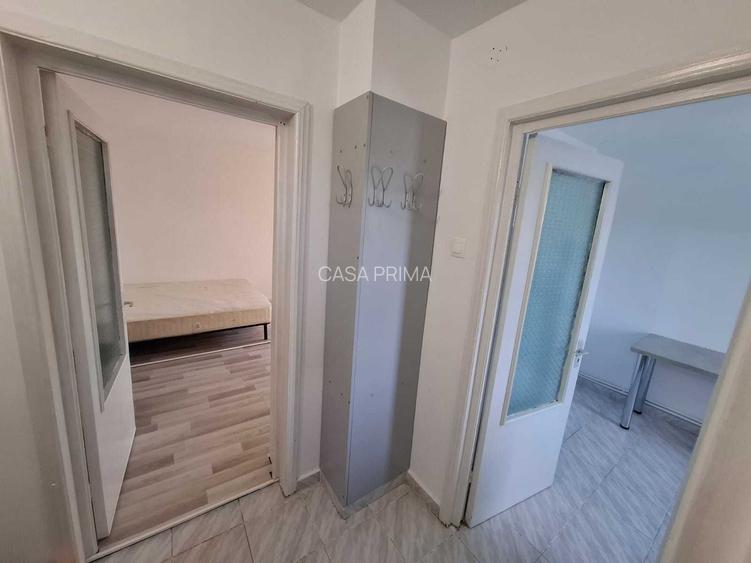 GARA ap.1 camere, decomandat, curat, renovat, mobilat si utilat, et.3/4! - 8