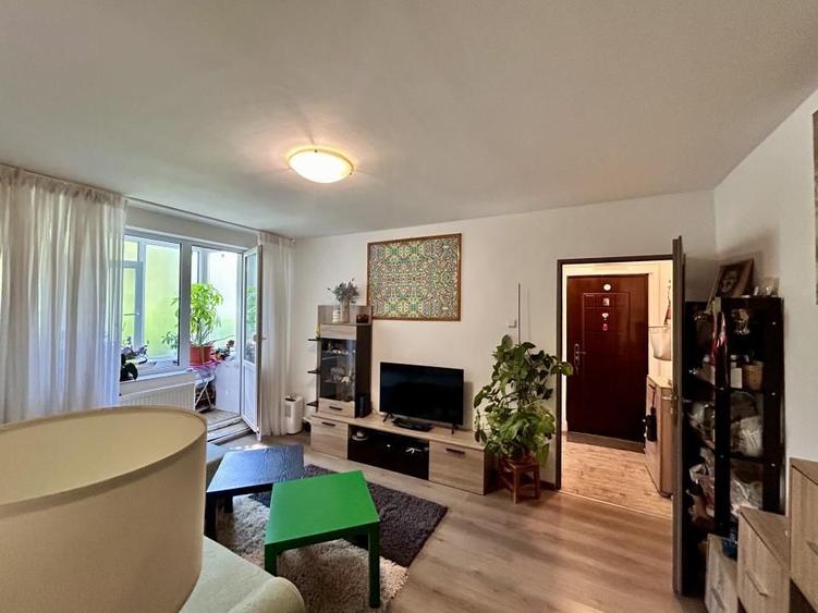 Apartament 2 camere, parter, centrala proprie, renovat, Cina, Ploiesti