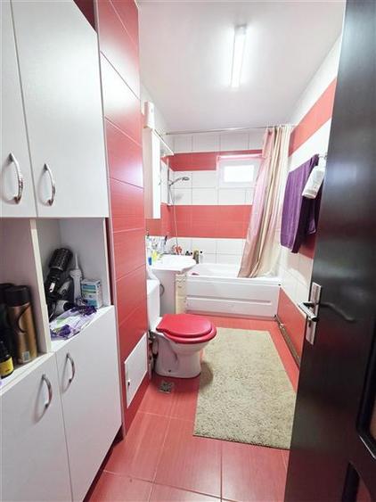 Apartament 4 camere, zona Astra