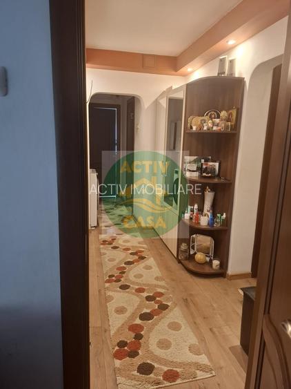 Apartament 3 camere, etaj intermediar, mobilat - 4