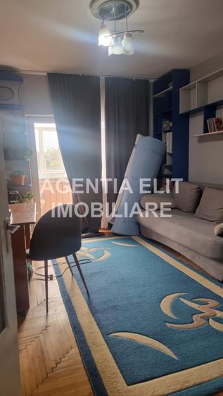 Apartament 3 camere, etaj 2, 94 mp, zona Ultracentrala