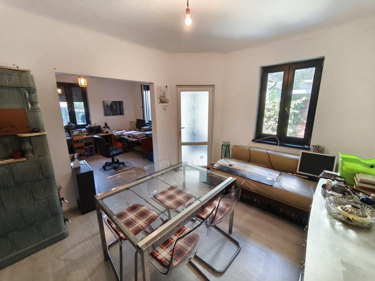 ROANDY - Casa solida, cu o serie de imbunatatiri-Central-Halele Centrale