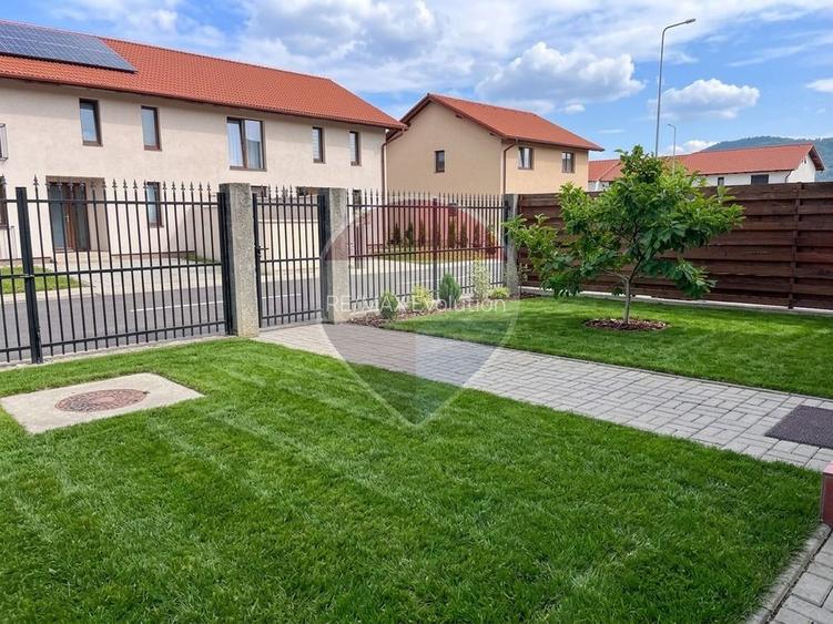 Duplex spațios cu 3 dormitoare, curte de 250 mp și parcare proprie. - 13