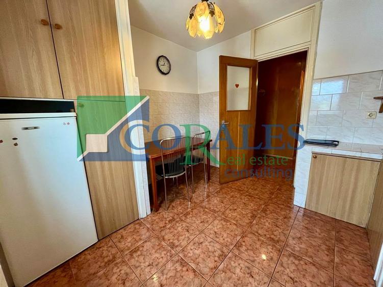 Simion Barnutiu. Etaj 3. Model cu 2 bai si 2 balcoane.