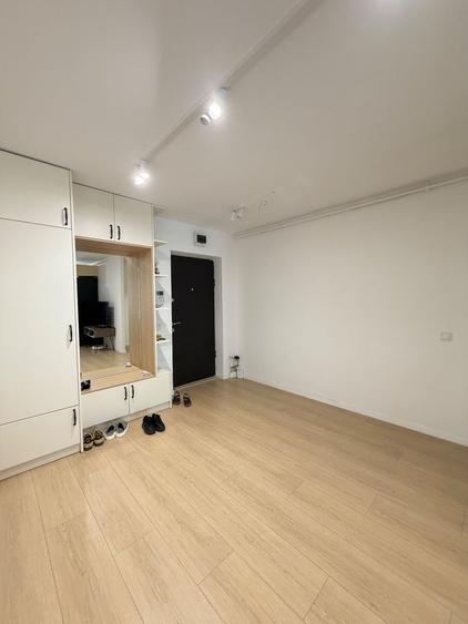 Apartament 2 camere, terasa, etaj intermediar, boxa, parcare