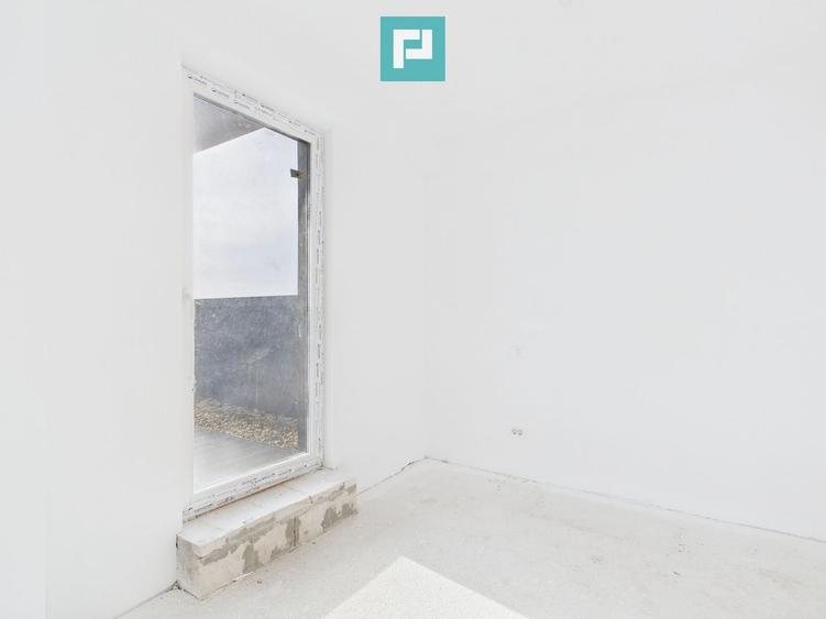 Apartament 3 camere, terasă 29 mp, gata de mutare