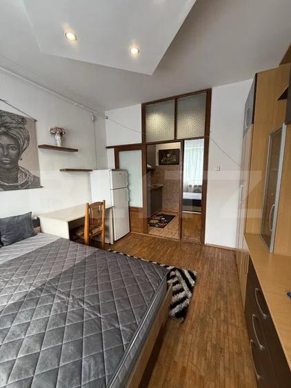 Garsonieră luminoasă, 20 mp, baie renovată, etaj intermediar