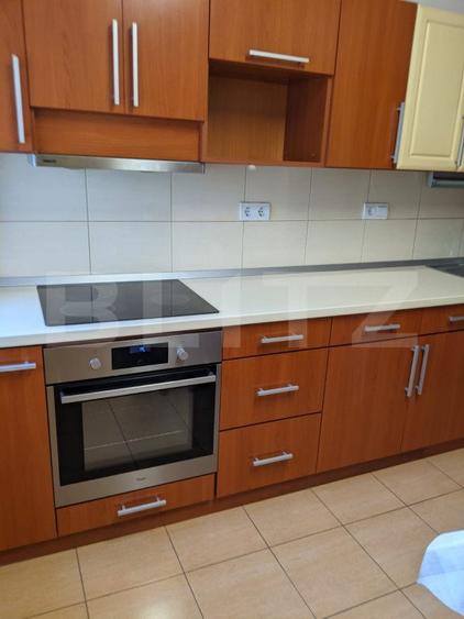Apartament de vanzare, 4 camere, 112 mp, cartierul Soarelui