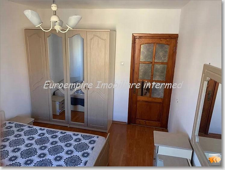 Apartament 3 camere decomandate zona Dacia