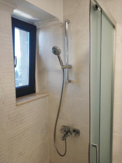 Mamaia -- Apartament nou, cu vedere la mare si loc de parcare