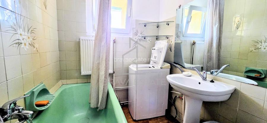 Apartament 3 camere, 2 bai, balcon, zona UMF - 13