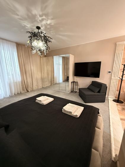 Apartament cu jacuzzi, 60 mp cu jacuzzi si terasa 16 MP, central
