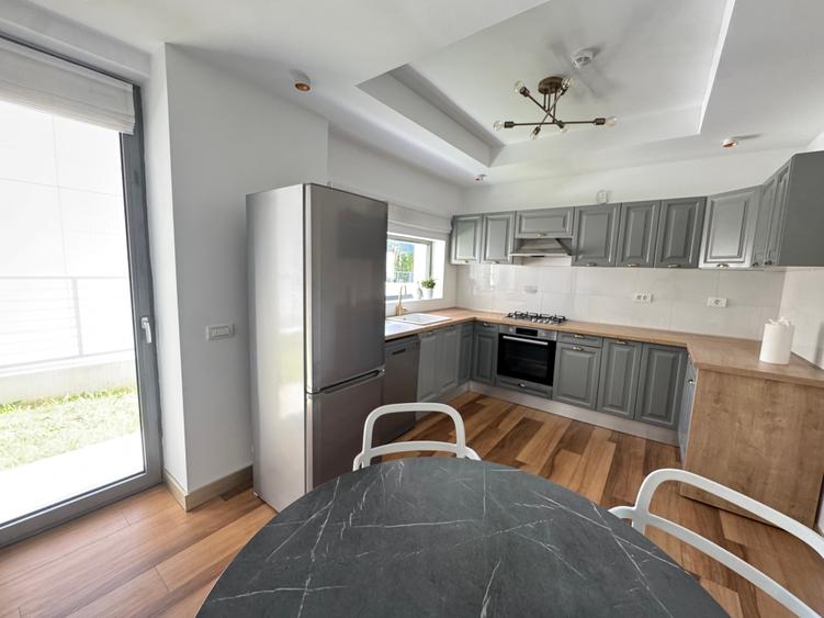 Prima inchiriere renovata acum,individual,P+2,complex Green Lake,scoala british