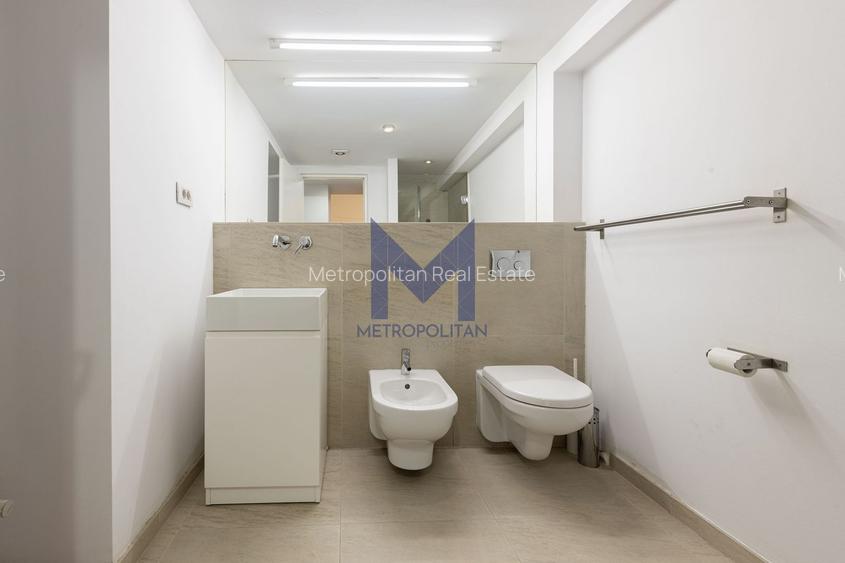 Apartament-galerie la kilometrul zero | 2 camere + mezanin, 2 băi - 12