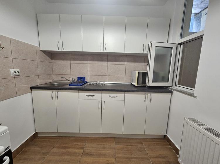 Apartament 2 camere renovat, 65 mp, cu pod mansardabil, Centru!