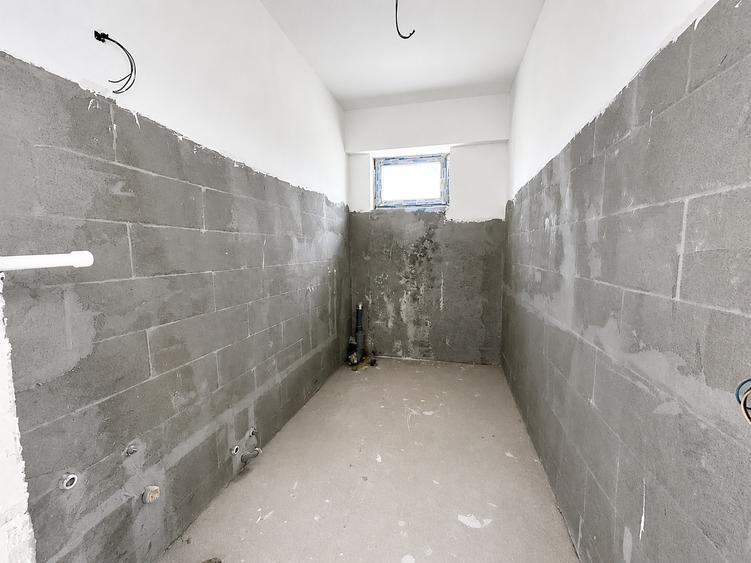 Apartament 3 camere BLOC NOU - cu vedere spre munte .